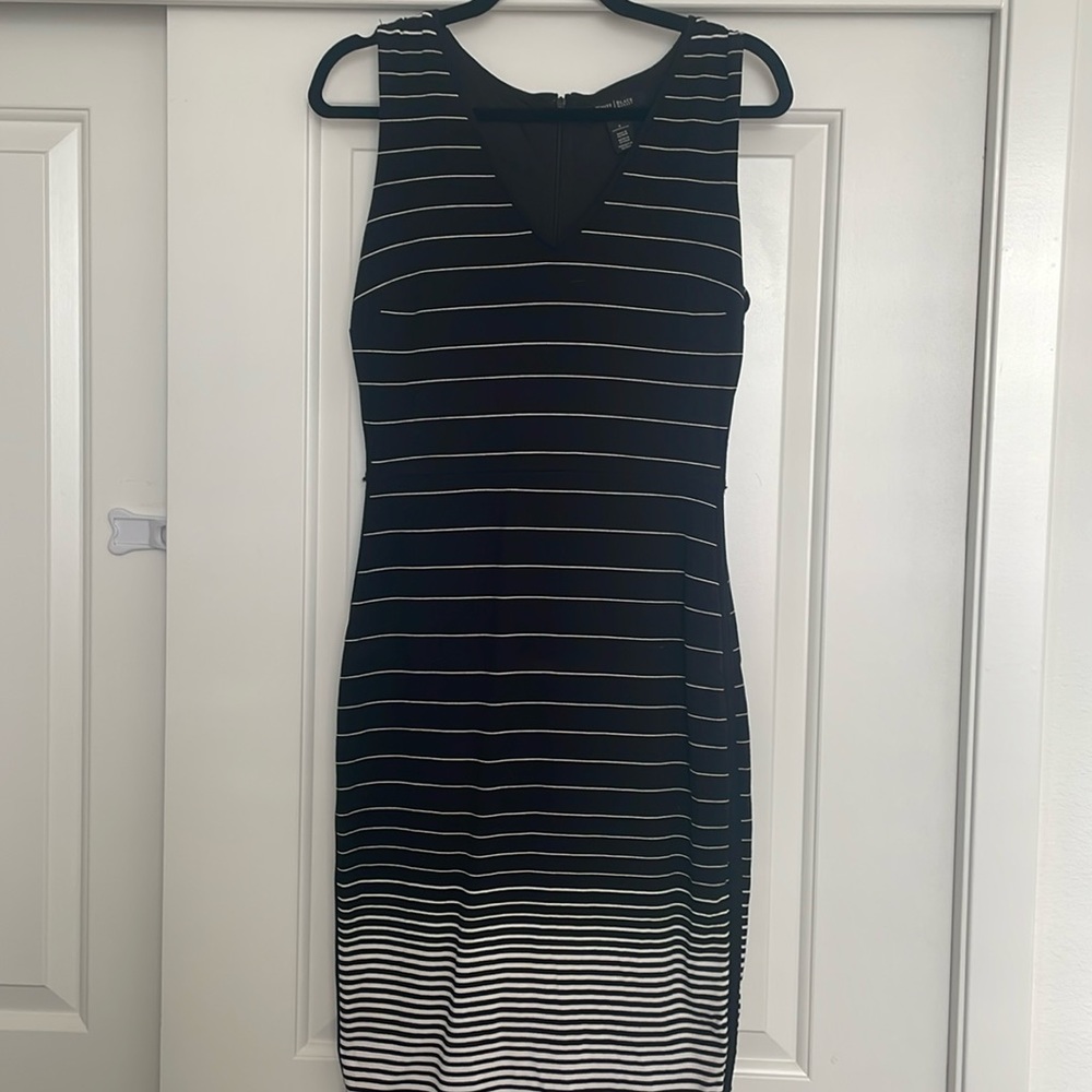 White House black market bodycon white and black striped midi dress